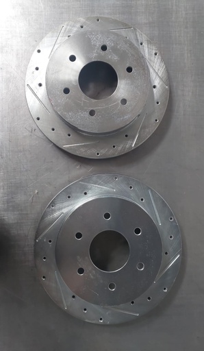 Discos traseros perforados para Nissan Armada 2005-2015