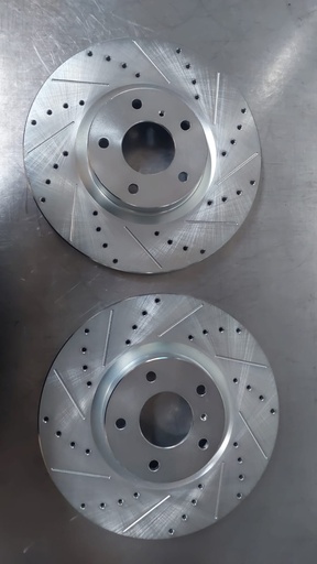 Discos delanteros ventilados perforados para Nissan 370Z/INFINITI Q70L 18-19