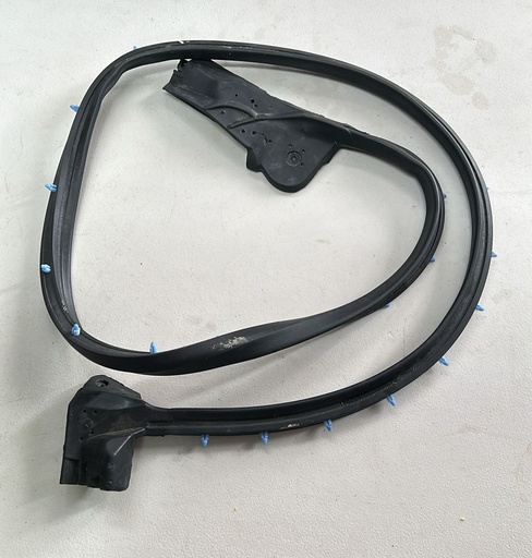 Empque de comppuerta derecha para Corvette 1990 a 1996