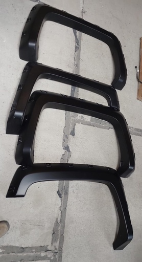 Flares para Chevrolet Silverado 1500/2500/3500HD 14-19