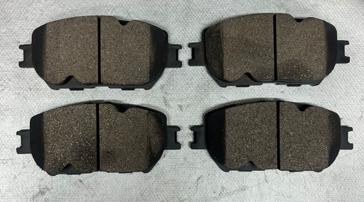 Pastillas delanteras semi metálicas para Toyota Camry 2002 al 2006 / Lexus GS300 2006 / IS250 2009 al 2015