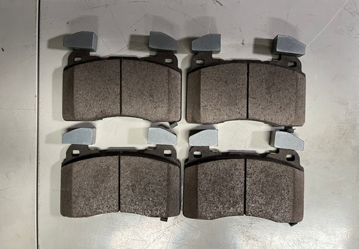 Pastillas Delanteras Fibra Carbon/Ceramica Chevrolet Camaro LT / SS 2016 / 2023 / Corvette C7 Stingray 2014-2019.