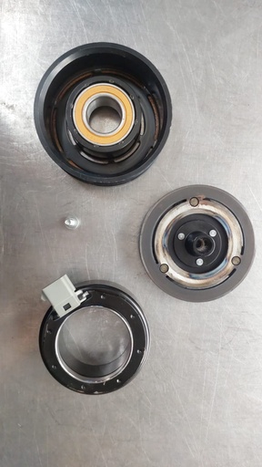 Compresor de A/C con embrague para  Ford Crown Victoria 4.6L 1994-2002