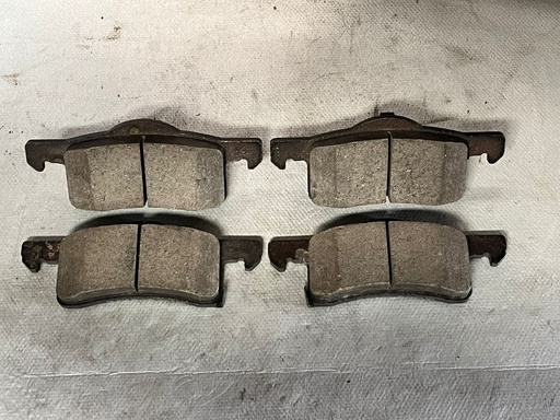 Pastillas de freno traseras para Ford Expedition/Lincoln Navigator 2003-2006