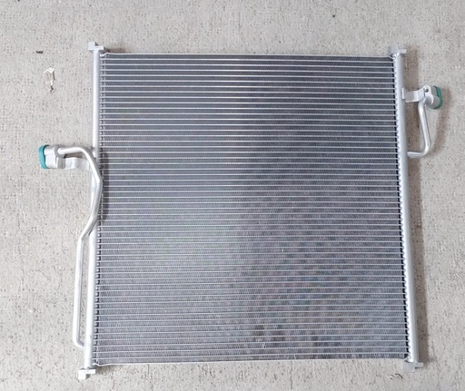 Condensador de Aire A/C Ford 4.0L 2.3L Ranger 2000-2011 / Explorer 1997-2003 / Explorer Sport Trac 2001-2005.