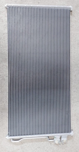 Condensador de Aire A/C para Ford Expedition V8 4.6L / 5.4L 1997-2006.