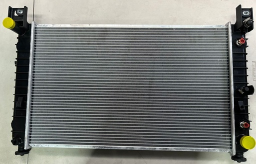 Radiador plástico para Chevrolet Avalanche Tahoe Suburban 4.8L 5.3L 6.0L 6.2L 2002 al 2014