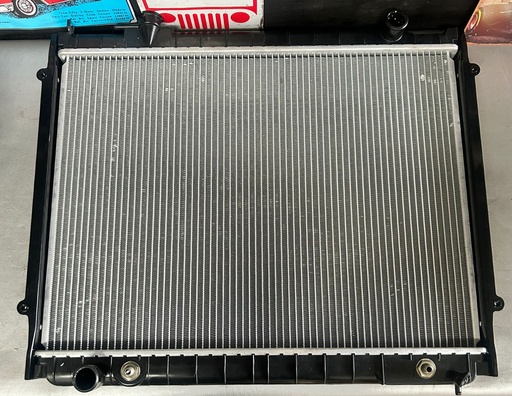 Radiador para Toyota Tacoma 2.4L / 2.7L / 3.4L 1995 al 2004 (tanque a tanque: 18,63 pulgadas)