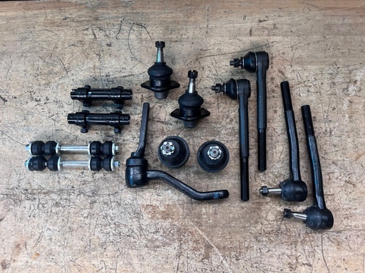 Kit de Rótulas de Suspensión 13 Piezas Chevrolet Caprice 1978-1996 / Impala 1978-1996 / Buick 225 1985-1989 / Buick Estate Wagon 1980-1983.