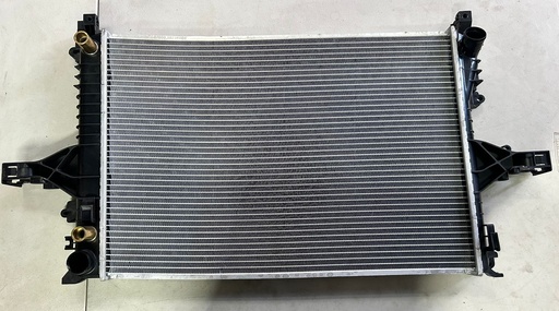 Radiador plástico para Volvo S60 2001 al 2009 2.3L 2.4 2.5L S80 1999 al 2006 2.5L 2.8L 2.9L V70 2002 al 2009 XC70 2003 al 2007